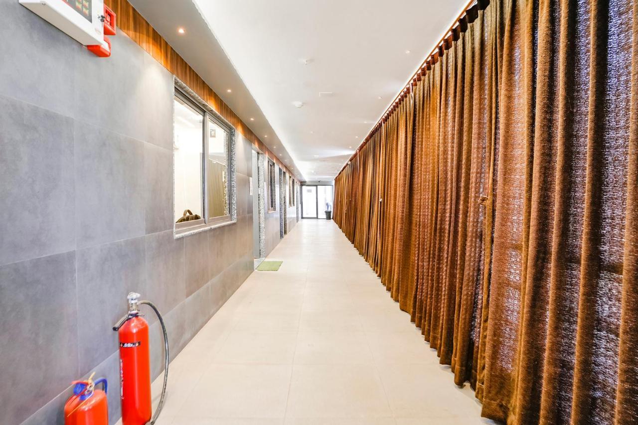Fabhotel Magnus สุรัต ภายนอก รูปภาพ
